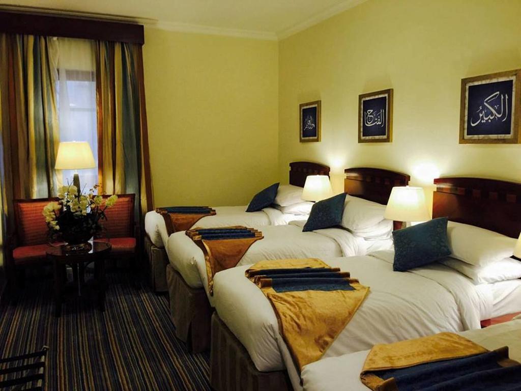 Al Eiman Al Qibla Hotel Медина Стая снимка