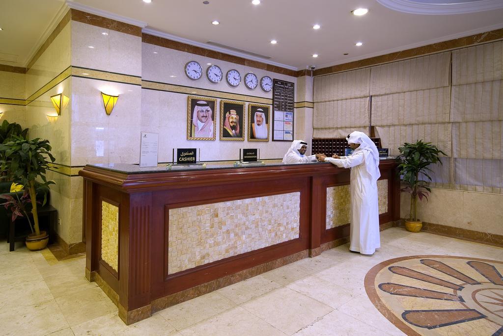 Al Eiman Al Qibla Hotel Медина Екстериор снимка