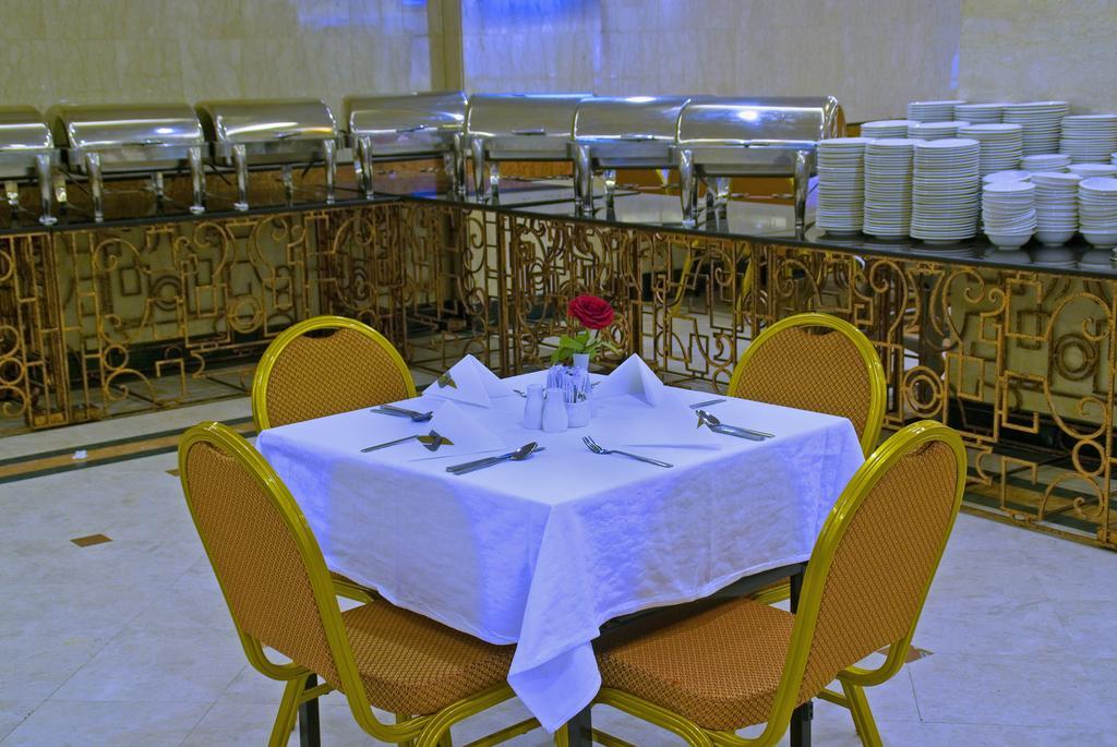 Al Eiman Al Qibla Hotel Медина Екстериор снимка