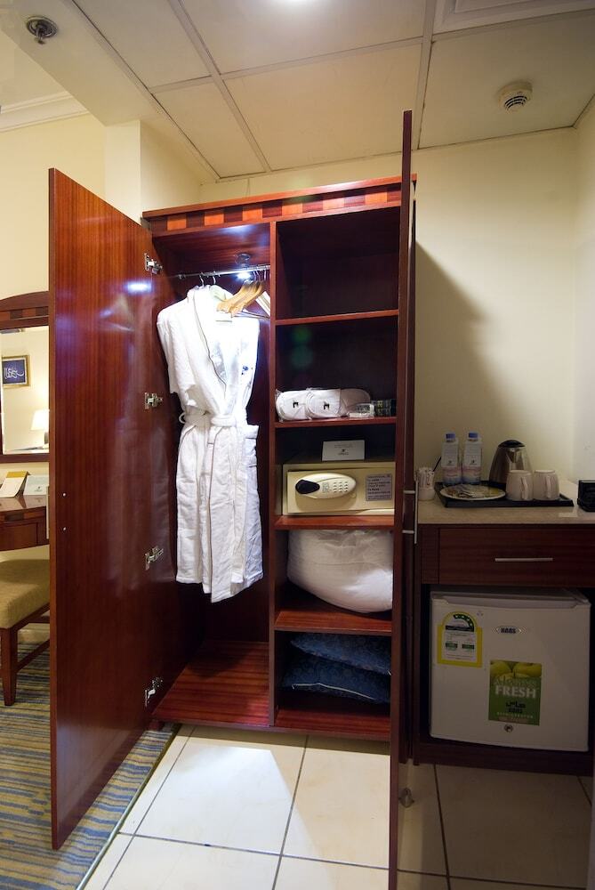 Al Eiman Al Qibla Hotel Медина Екстериор снимка
